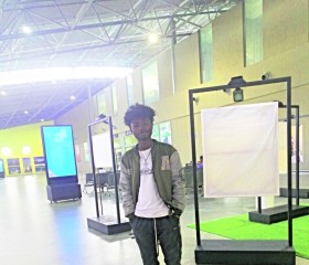 Justin, 18, Winnipeg