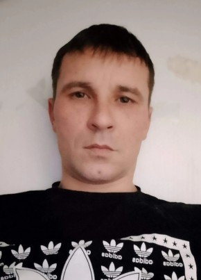 Влад из Саратова 35 лет