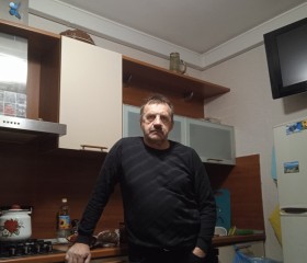 Николай, 66 лет, Грязи