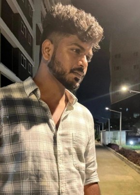 Finn B из Chennai 42 года