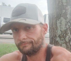 Joey, 35, Cookeville