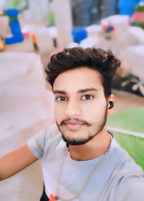 Raj Singh, 21, India, Ahmedabad
