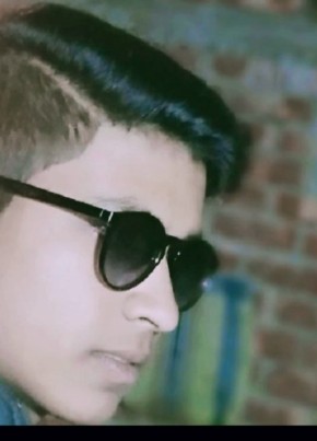 Munirul Hoque, 18, India, Rāiganj