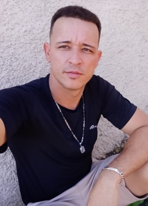 Romário Peixoto , 33, Brazil, Contagem