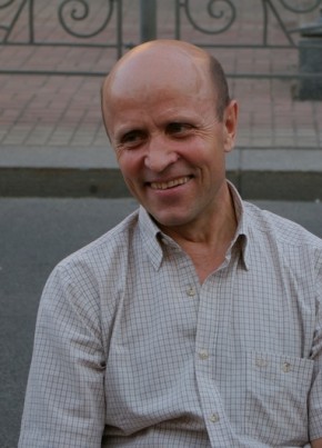 Павел из Брянска 71 год