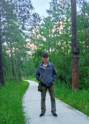 Денис, 47, Россия, Северобайкальск