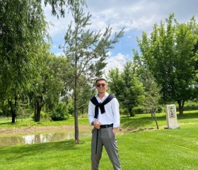 Amir, 19, Bishkek