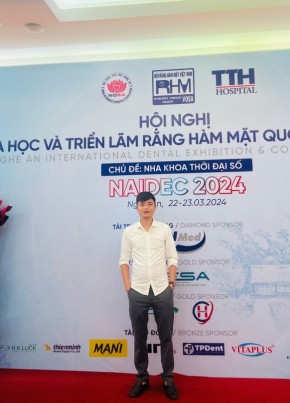 Hoàng, 32, Công Hòa Xã Hội Chủ Nghĩa Việt Nam, Vinh