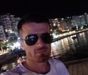 Genti, 29, Sarande