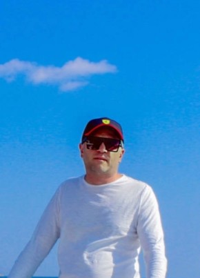 E, 38, Armenia, Yerevan
