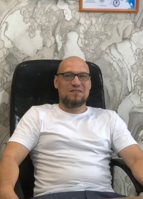 Евгений из Москвы 45 лет