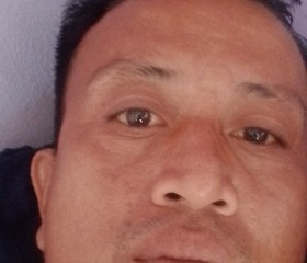 amit, 39, Kuching
