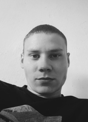Михаил из Челябинска 20 лет