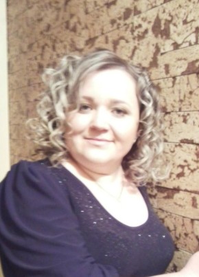 Аня, 41, Россия, Омск