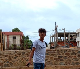 Rida, 20, Oran
