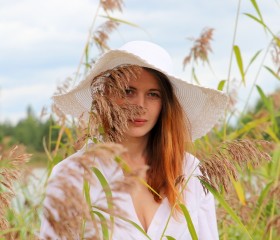 Anyuta, 30, Saint Petersburg