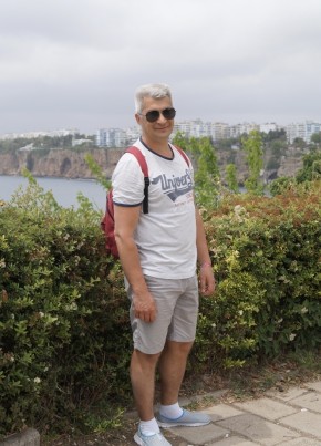 Oleg, 50, Russia, Moscow