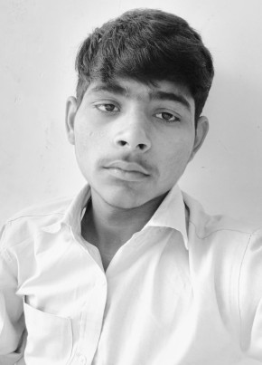 Lucky baghel, 18, India, Aligarh