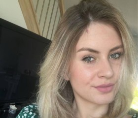 Dora, 31, Reims