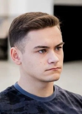 Роман из Воронежа 19 лет