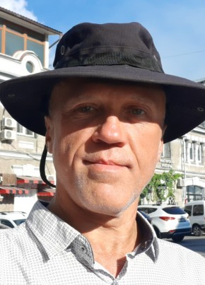 Александр из Алчевска 54 года