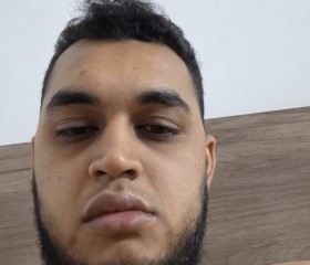 Paul, 26, Triolet