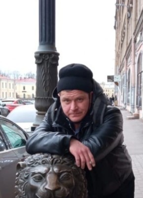 Роман из Павлово 47 лет