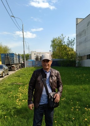 Амир из Москвы 59 лет