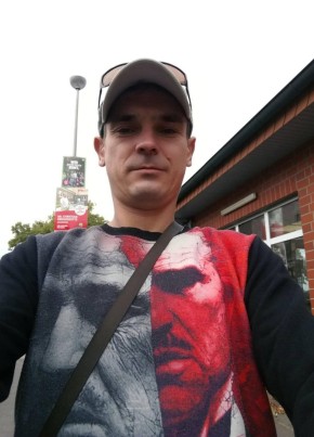 Bartek из Poznań 33 года