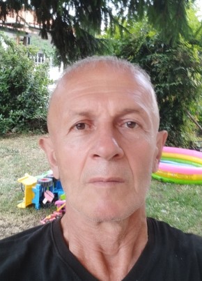 George из Βέροια 63 года