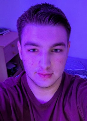 Alexandre из Montreal 18 лет