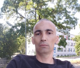 Vladimir Bekk, 42, Sens