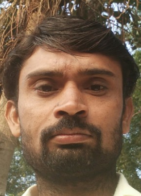 Thakor Suresh, 35, India, Chānasma