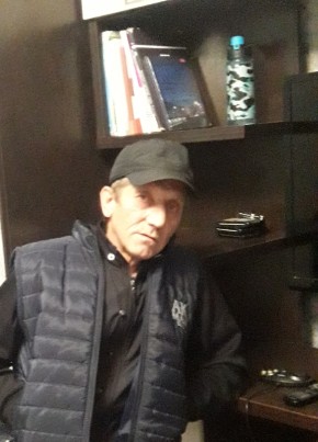 Юрий 61 год