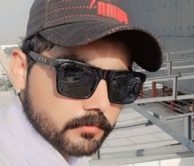 Shahbaz, 29, Hujra