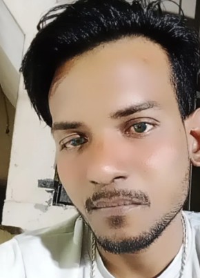Shaikh Latif, 26, India, Ahmedabad