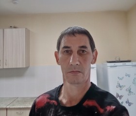 Albert, 47, Elista