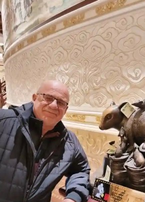 Сергей из Артема 61 год