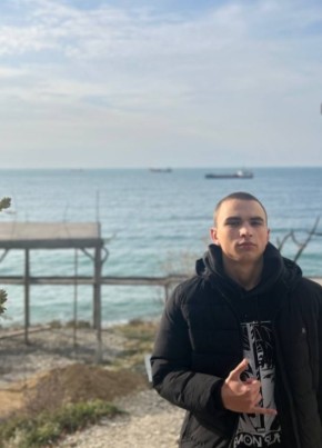 Леон из Лиски 19 лет