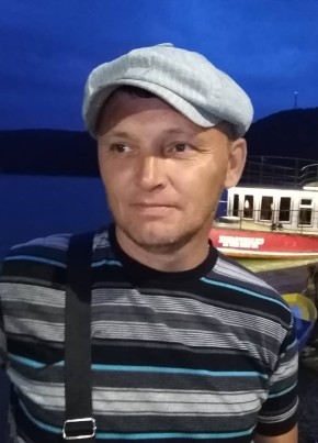 сергей из Березовския 49 лет
