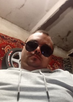 Михаил из Находки 26 лет
