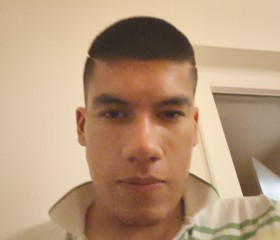 Moises, 23, Winterthur