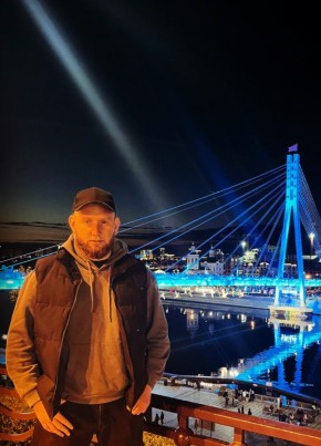 Влад из Екатеринбурга 26 лет
