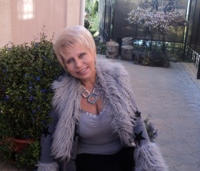 Лариса, 71 год, Волгоград