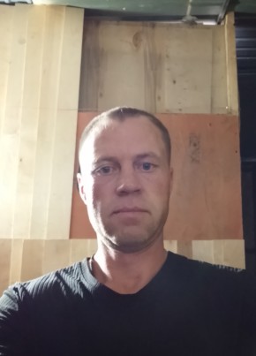 Антон из Волгограда 35 лет