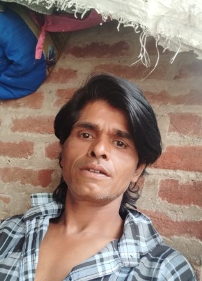 Jitender, 18, India, Agra