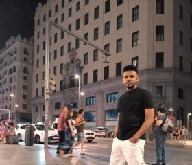 Md Saim, 26, Madrid