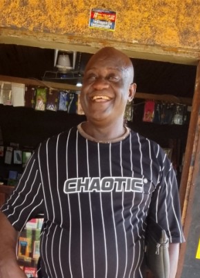 Felix tekwe из Douala 49 лет