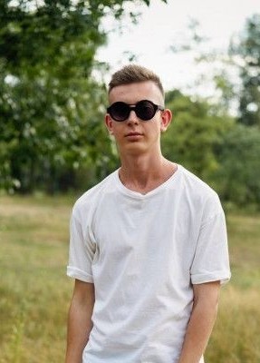 Артем, 21, Україна, Ковель