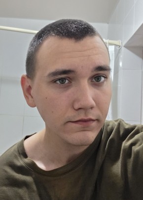 Кирилл из Ахтубинска 20 лет